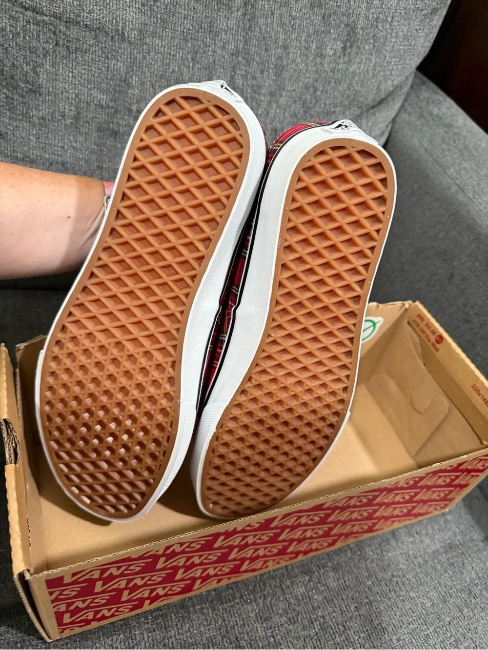 Vans Authentic Shoes Plaid Red White Low Top Christmas Hunting Limited Men’s 9.5